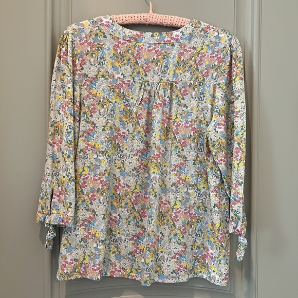 Emerson Rose Split Neck Blouse - Picture 5 of 5